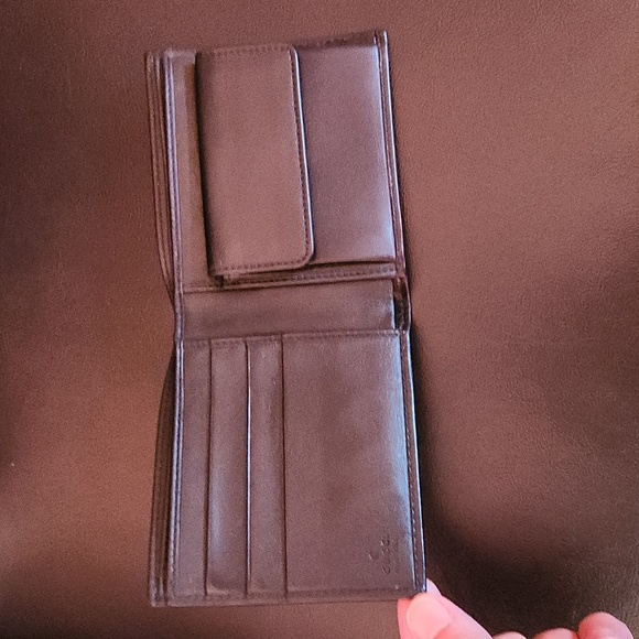 Gucci Leather Wallet - Picture 5 of 9